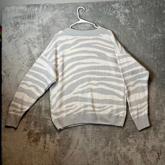 Varley Calvert Sweater Wool Blend V Neck Gray White Medium Zebra Print Lounge - Picture 6 of 8